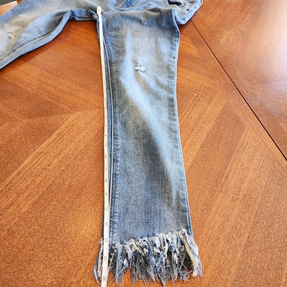 Women's Free People Blue Distressed Ankle Cropped Jeans Size 29 B1